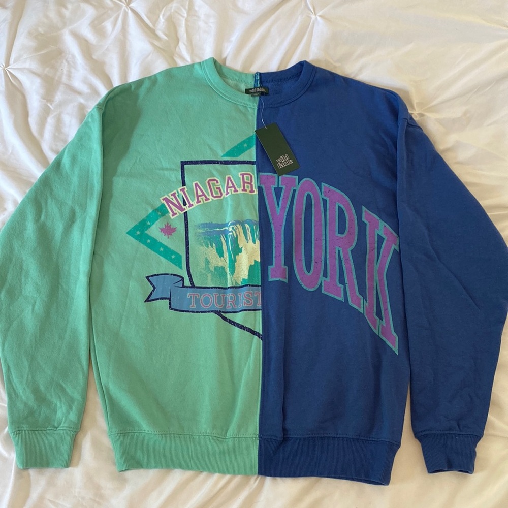 NWT Split Color New York/Niagara Sweatshirt Wild Fable